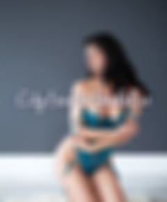 Brunette hair london escort Megan-leeds